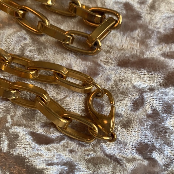 Gorgeous Gold chain link long chain - Picture 8 of 9